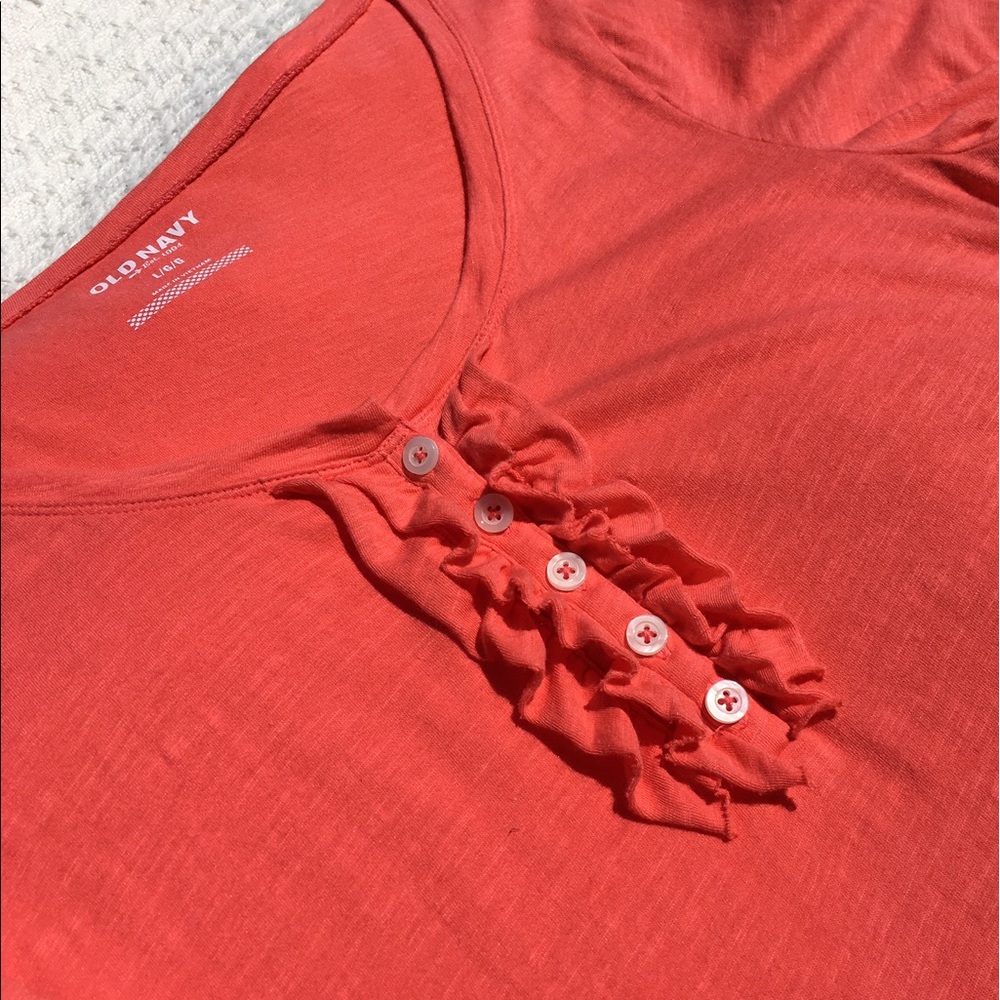 OLD NAVY TANGERINE LNG SLEEVE TEE W RUFFLE BUTTONS